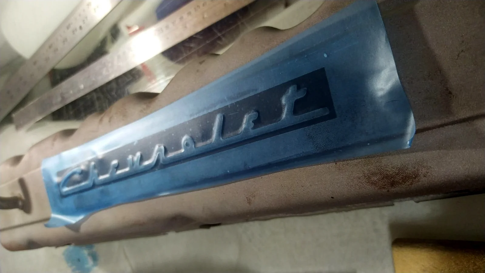 Decalque para tampas de válvulas